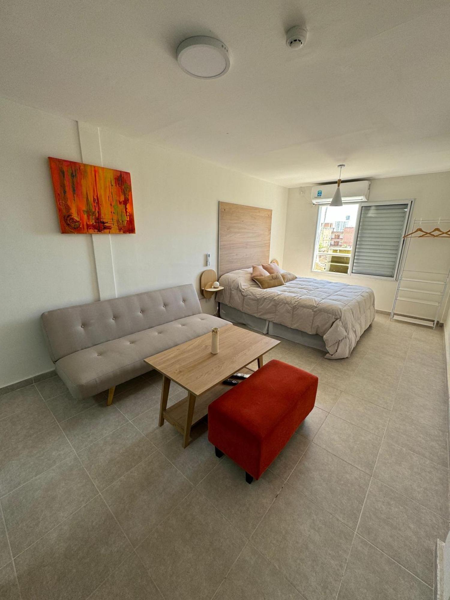 Apartment Monoambiente Comodo Y Moderno A Metros De La Unne Resistencia